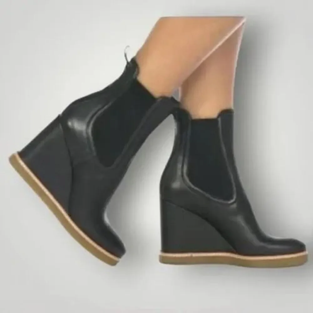 Veronica Beard Wedge Chelsea Ankle Boots Black Leather Women’s US 9.5